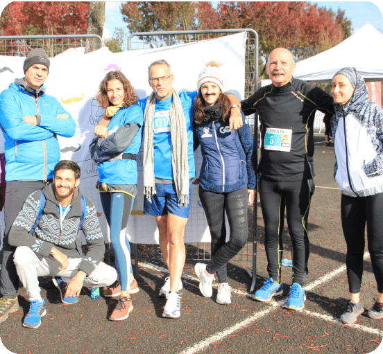 photo de groupe de 7 personnes à la fin de la course courstache de 2019